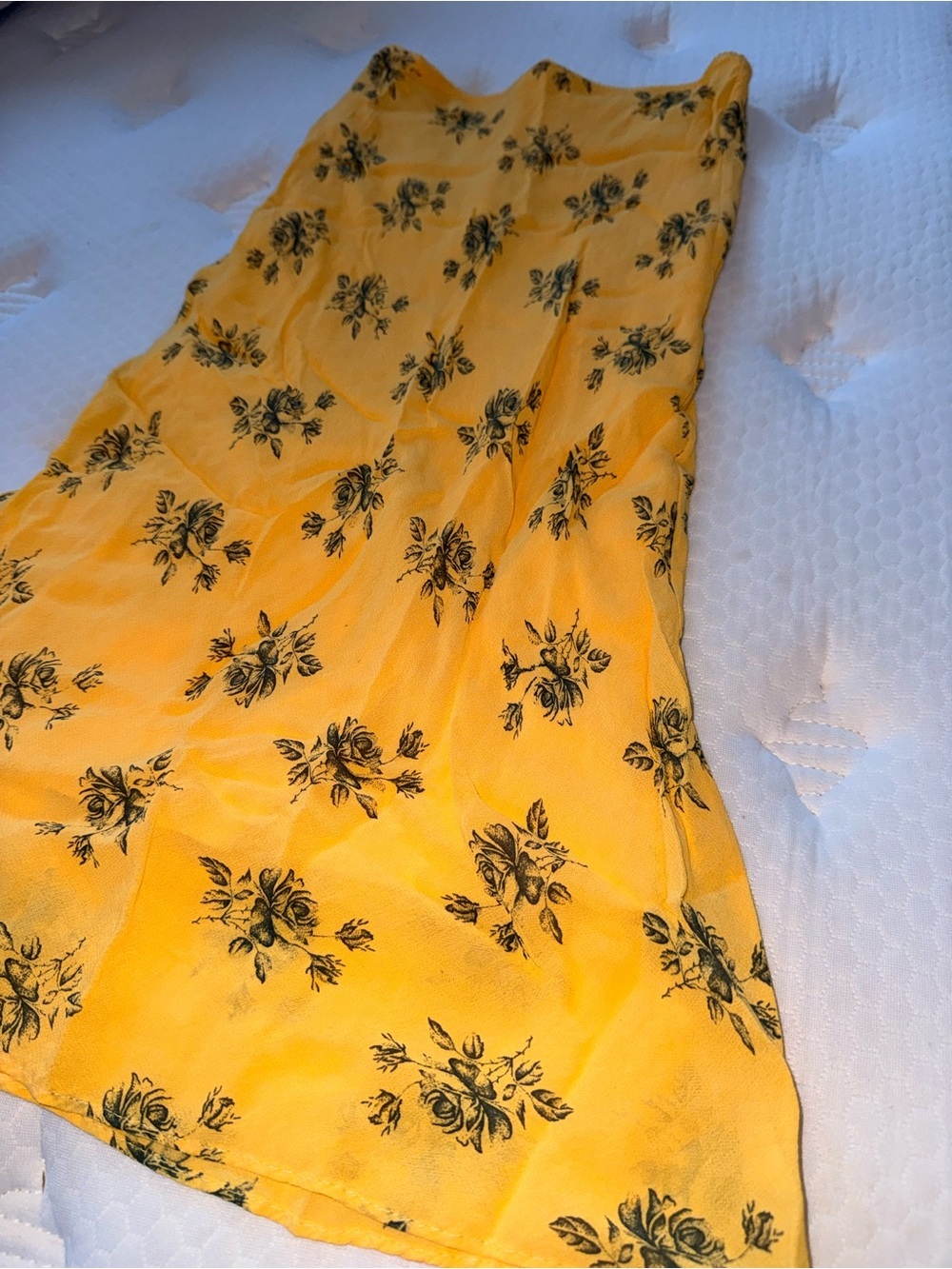 13. Forever 21 Yellow Floral Print Top - Picture 2 of 6